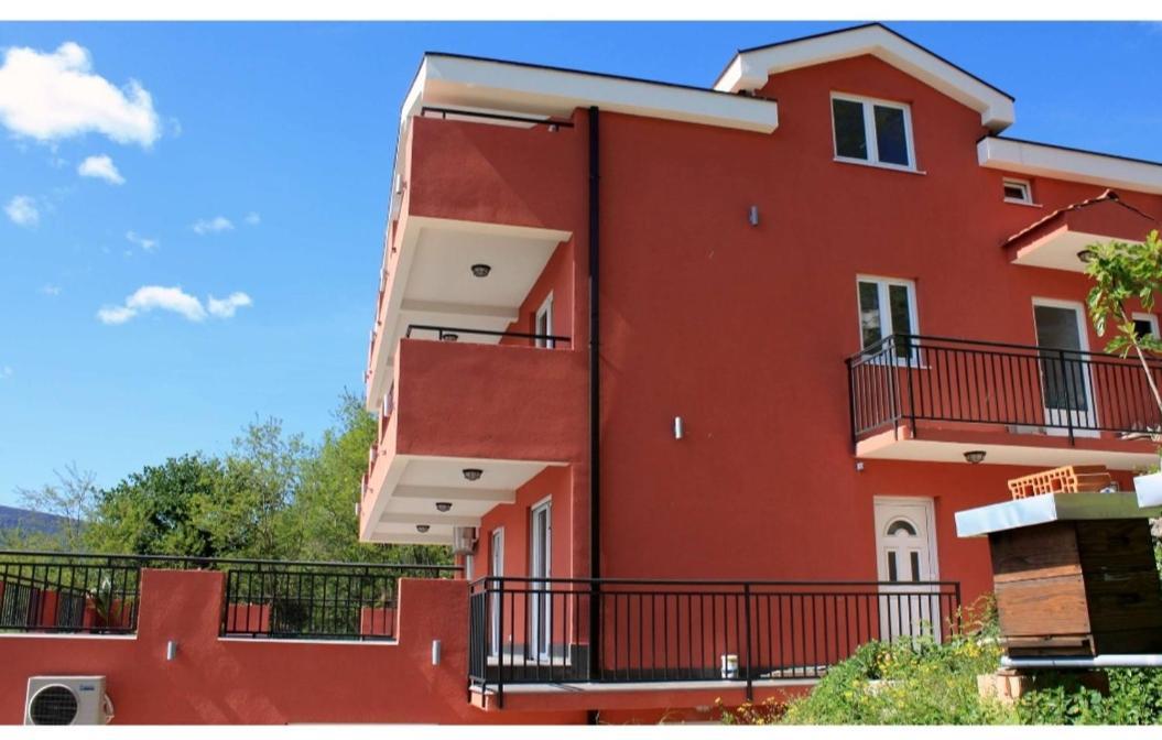 Appartement Odessa Mama à Bijela Extérieur photo